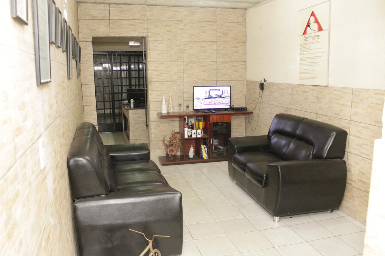 Inconfidente Mineiro Hostel เบโลโอรีซอนชี ภายนอก รูปภาพ